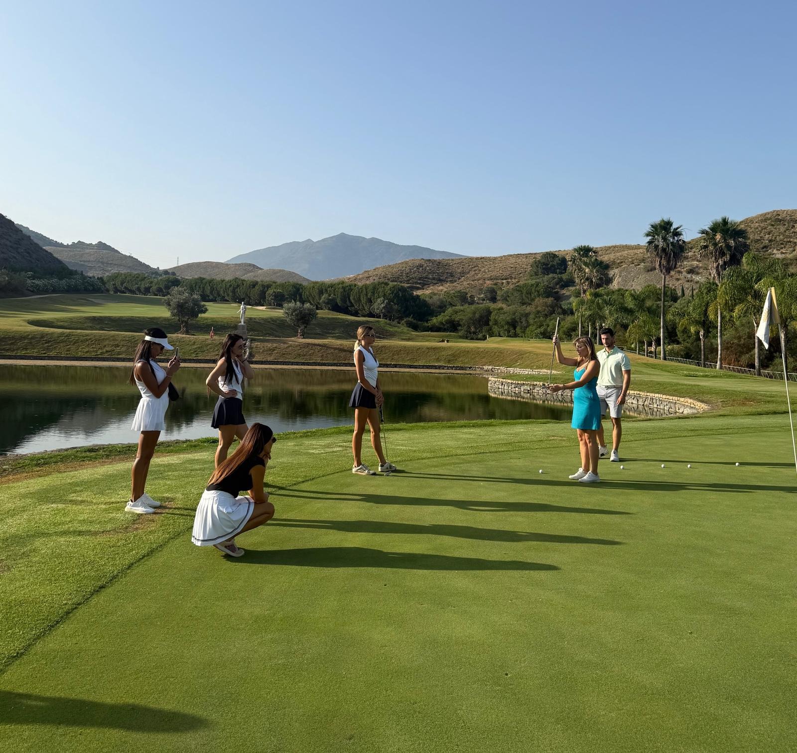Sunset private golf lesson in Marbella with coastal views