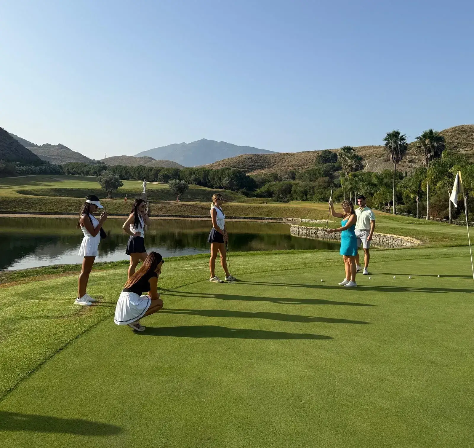 Sunset private golf lesson in Marbella with coastal views